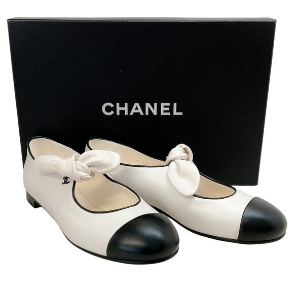 Chanel 2025 White / Black Cap Toe Mary Jane Flats - Picture 6 of 7